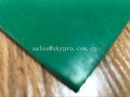 Hoja de goma acanalada durable del verde 3m m densamente anti en estera de goma colorida del rollo