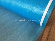 Alto ALCANCE de goma absorbente azul modificado para requisitos particulares/SGS de la hoja de la espuma del rollo EPE de la hoja
