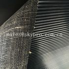 Esteras de goma acanaladas anchas durables de la seguridad con la tela de malla de nylon reforzada en parte inferior